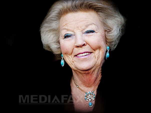 Imaginea articolului Regina Beatrix a Olandei, sărbătorită la Bucureşti cu demonstraţii de artă culinară şi florală
