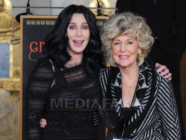 Imaginea articolului Mama lui Cher şi-a lansat primul album la 86 de ani: Dezvăluiri despre viaţa ei şi a celebrei cântăreţe - FOTO, VIDEO
