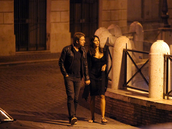 Imaginea articolului Din nou împreună? Gerard Butler şi Mădălina Ghenea, surprinşi plimbându-se de mână - FOTO