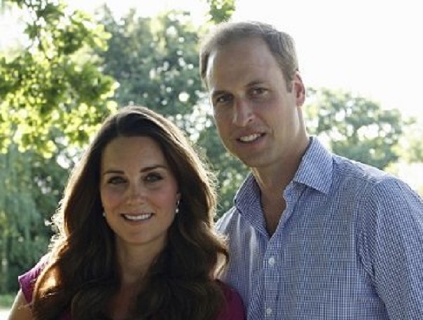 Imaginea articolului Primul PORTRET OFICIAL al cuplului regal britanic împreună cu bebeluşul George - FOTO