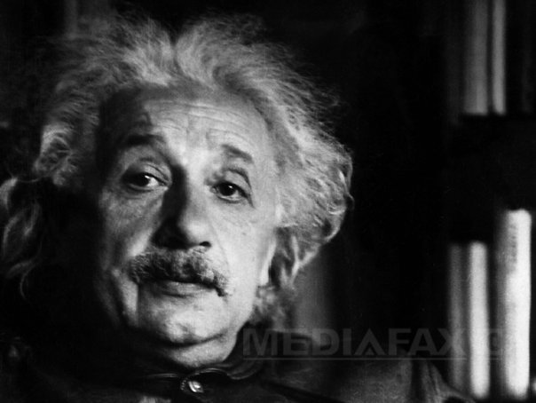 Imaginea articolului Răspunsul lui Albert Einstein atunci când a fost întrebat dacă oamenii de ştiinţă se roagă