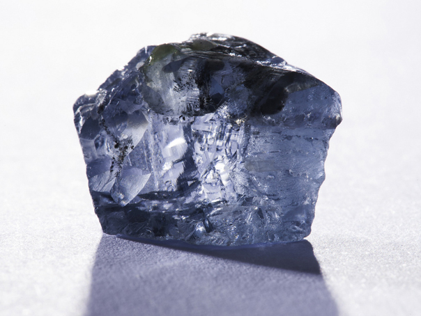 Imaginea articolului Un diamant albastru rar ar putea doborî recordul de 35 de mil. de dolari pe piaţa de profil