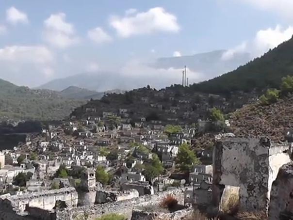Imaginea articolului Oraşul fantomă: Povestea localităţii Kayaköy, complet abandonată - FOTO, VIDEO