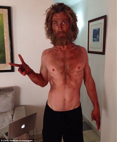 În inima mării, Chris Hemsworth își arată pierderea în greutate pentru film - Știri