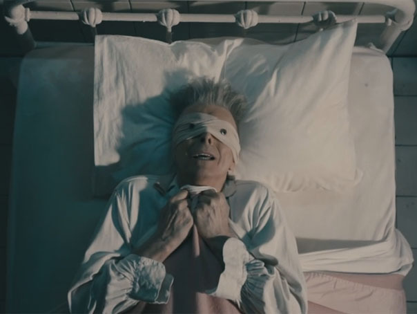 Imaginea articolului Trupul lui David Bowie, incinerat la New York în absenţa membrilor familiei - VIDEO