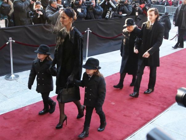 Imaginea articolului Soţul lui Céline Dion a fost înmormântat, vineri, la Montreal, într-o ceremonie funerară grandioasă - VIDEO