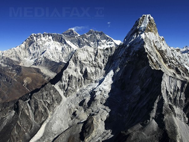 Imaginea articolului Everest nu mai este cel mai înalt munte din lume, cercetătorii au descoperit şi alte ''înălţimi''- FOTO