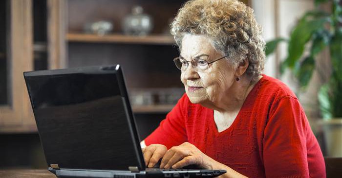 Imaginea articolului Google a fost cucerit de politeţea "search-ului" unei bunicuţe. Postarea nepotului a devenit viral