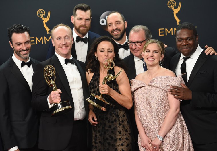 Imaginea articolului Gala Premiilor Emmy 2016: Marii câştigători au fost "Game Of Thrones" şi "The People V.O.J. Simpson"- GALERIE FOTO 