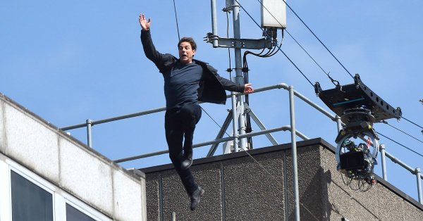 Imaginea articolului VIDEO | Tom Cruise a fost rănit în cadrul unor filmări pentru pelicula Misiune: Imposibilă 6