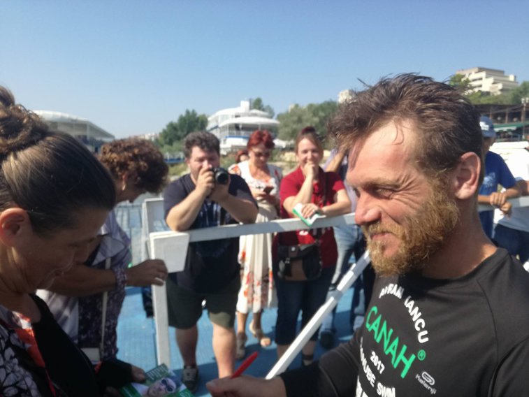 Imaginea articolului După ce a înotat toată Dunărea, Avram Iancu a fost nominalizat la titlul de "Înotătorul Anului" | VIDEO