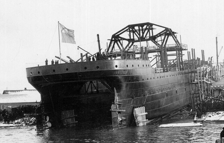 Imaginea articolului Are peste 100 de ani şi a servit în trei marine militare. Povestea navei construite pe vremea ţarului Nicolae al II-lea, care încă se mai află în serviciu activ | VIDEO