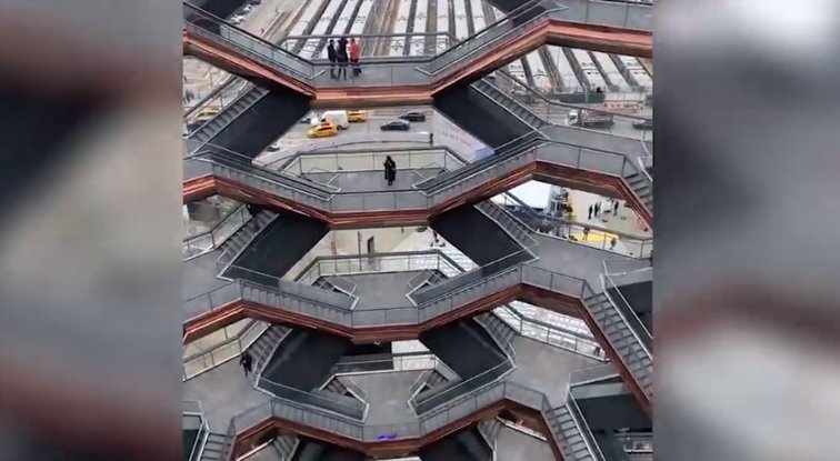 Imaginea articolului IMAGINILE ZILEI: "Vessel" (Vasul), una dintre cele mai impresionante clădiri din lume, inaugurată în New York
