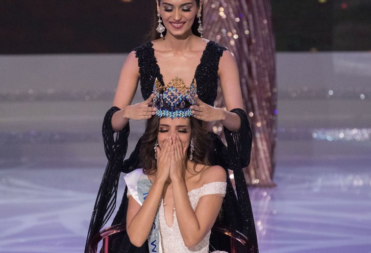 Imaginea articolului MISTERUL finalistelor "identice" de la Miss India. De ce toate tinerele "arată la fel" | FOTO, VIDEO