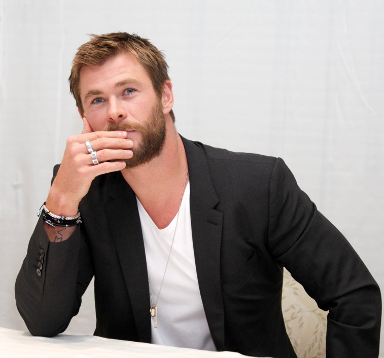 Imaginea articolului Chris Hemsworth, actorul care îl interpretează pe Thor în filmele Avengers, renunţă la Hollywood pentru restul anului. Ce planuri are