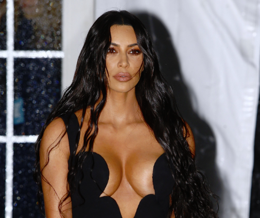Imaginea articolului KimOhNo: Kim Kardashian West renunţă la numele liniei de lenjerie intimă pe fondul controverselor stârnite în Japonia
