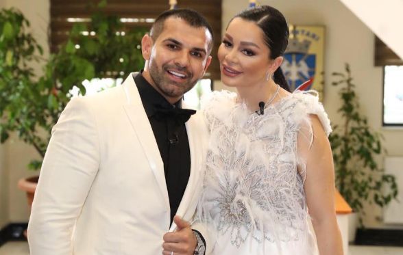 Imaginea articolului Brigitte se mărită din nou: Fosta soţie a lui Ilie Năstase, pentru A PATRA OARĂ în rol de mireasă. SUTE de invitaţi participă la nuntă / VIDEO, FOTO