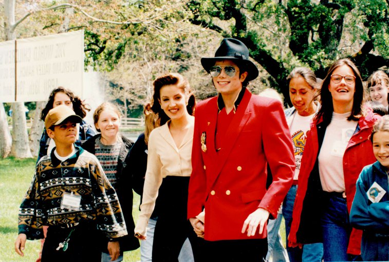 Imaginea articolului Obiecte din parcul de distracţii privat al lui Michael Jackson, scoase la vânzare