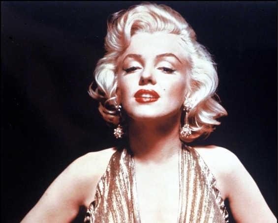 Imaginea articolului Două fotografii cu actriţa Marilyn Monroe din seria „White Sheet”, scoase la licitaţie