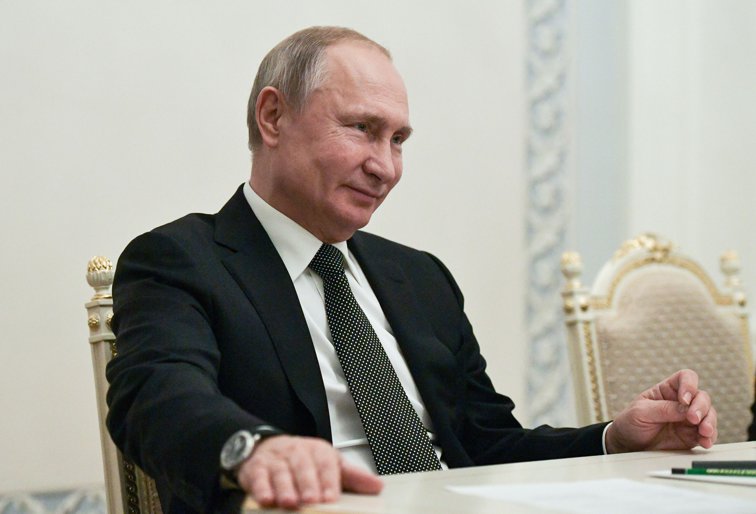 Imaginea articolului Apple, acuzată că face jocurile lui Vladimir Putin. Cum apare Crimeea pe hartă - VIDEO