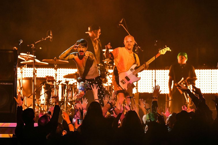 Imaginea articolului Red Hot Chili Peppers anunţă revenirea chitaristului John Frusciante