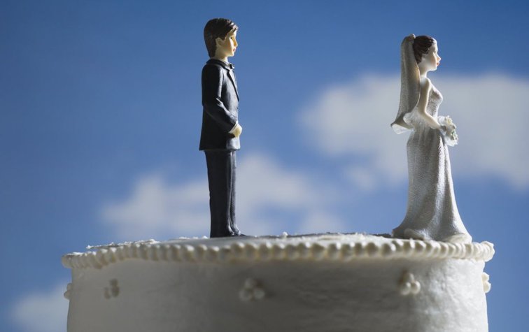 Imaginea articolului Doi tineri şi-au anulat nunta după ce socrul mare ar fi fugit cu soacra mică. Viitorii miri au anunţat poliţia