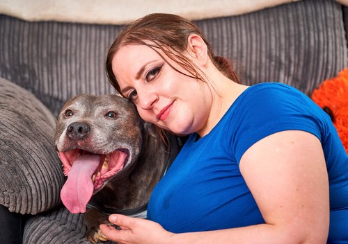 Imaginea articolului Viaţa unei femei a fost salvată de câinele ei. Este uluitor ce a fost capabil să adulmece animalul în corpul femeii