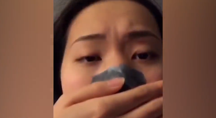 Imaginea articolului VIDEO: O adolescentă a ajuns la medic pentru că şi-a băgat în gură un instrument muzical 