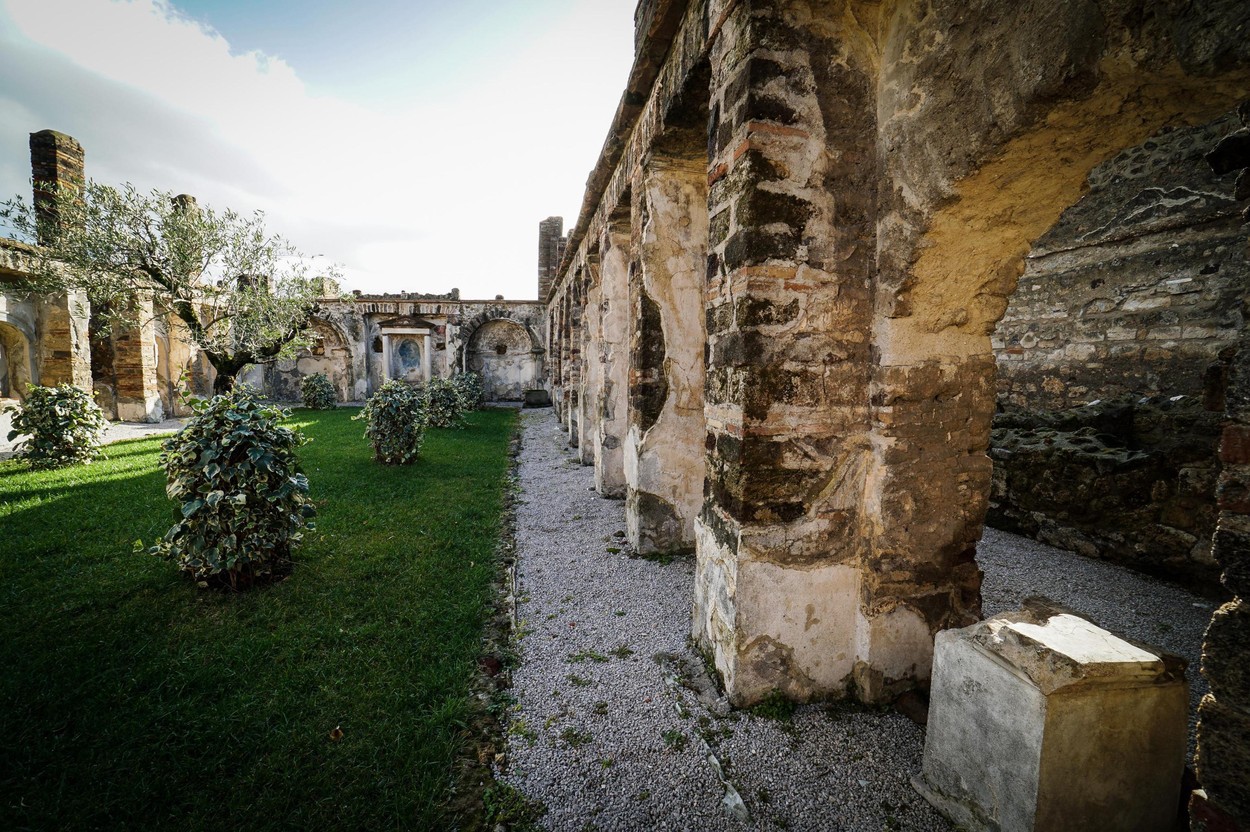 Sistemele de scurgere ale apei din oraşul Pompei sunt funcţionale după 2300 de ani. Ce au de gând autorităţile