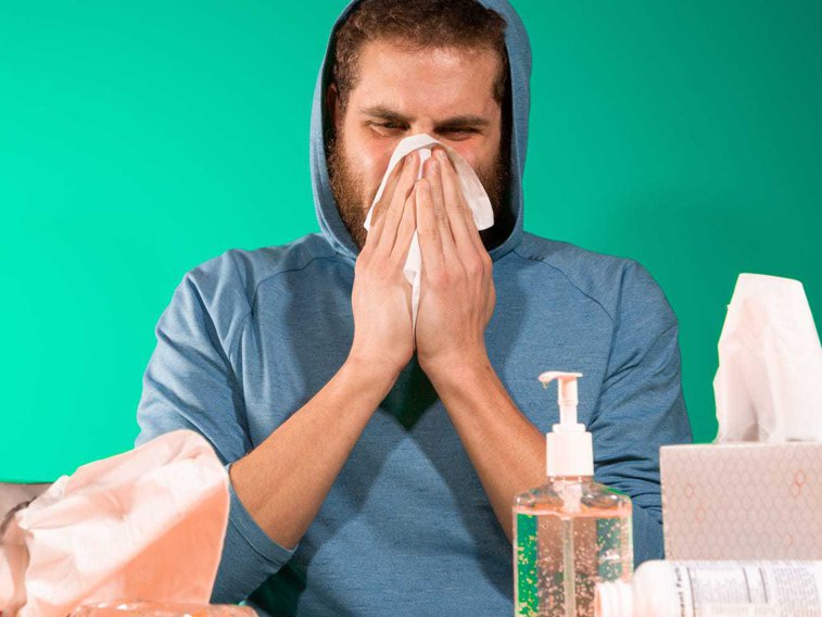 Imaginea articolului Expert: Chiar dacă bucătarul tuşeşte sau strănută direct pe mâncarea ta, nu vei lua coronavirus de la mâncare