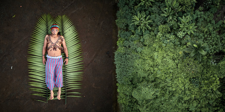 Imaginea articolului Fotograful anului: Pablo Albarenga, omul care spune povestea celor mai vechi populaţii din lume