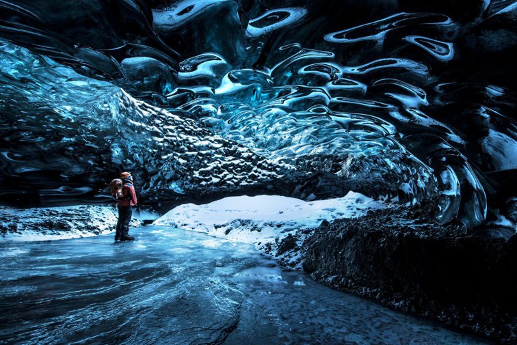 Imaginea articolului FOTO Cel mai spectaculos gheţar acoperă 8% din suprafaţa Islandei. Imagini MAGICE din interiorul său