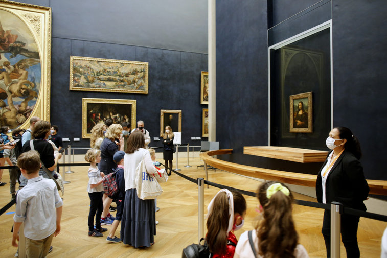 Imaginea articolului Muzeul Luvru se redeschide după 16 săptămâni cu lacătul pus. Mona Lisa poate fi admirată doar cu programare