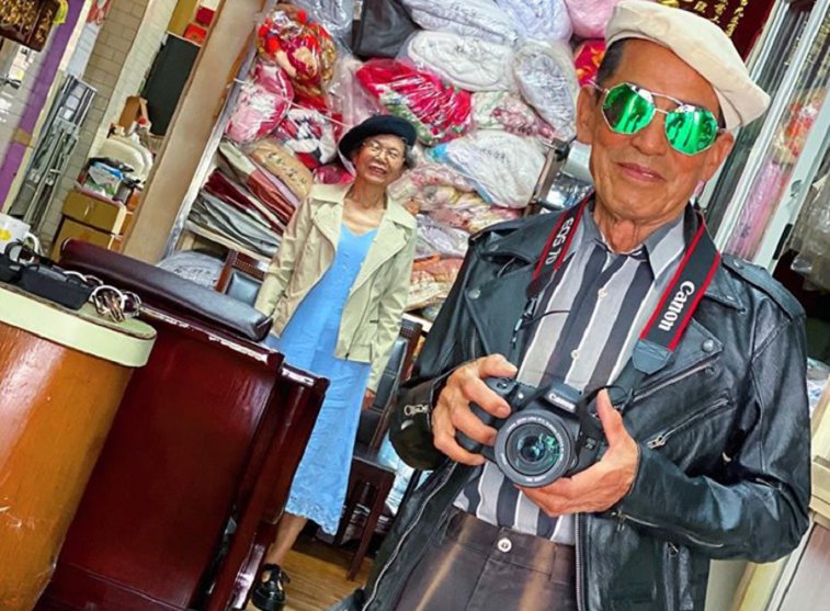 Imaginea articolului Doi octogenari din Taiwan sunt deliciul Instagramului după ce au dat viaţă hainelor abandonate