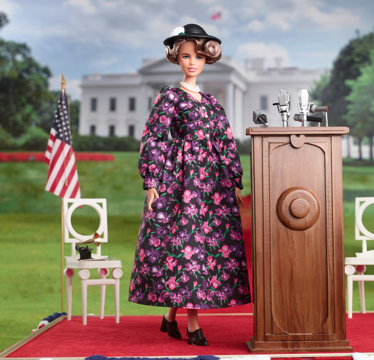 Imaginea articolului Barbie a lansat prima serie digitală cu chipul lui Eleanor Roosevelt