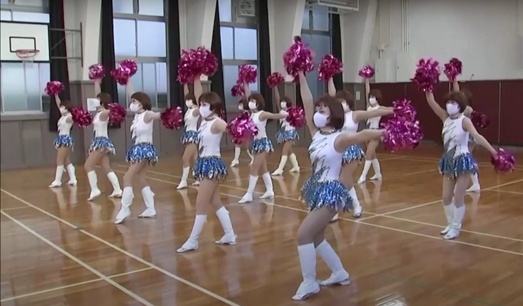 Imaginea articolului VIDEO Majoretele care traversează viaţa în paşi de dans. Cu vârste între 60 şi 89 de ani, japonezele s-au întors la repetiţii