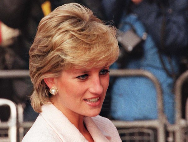 Imaginea articolului BBC difuzează investigaţia despre celebrul interviu luat Prinţesei Diana în 1995. La ce oră va putea fi urmărit documentarul