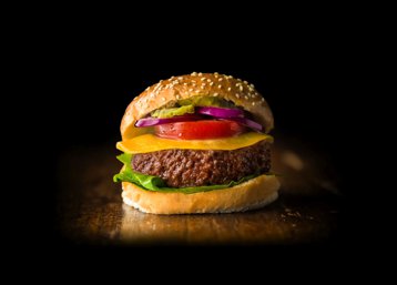 Extraordinara istorie a hamburgerului american. Ce spune un gurmand care a mâncat 20.000 de hamburgeri