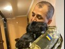 Imaginea articolului Reuniune emoţionantă dintre un soldat ucrainean şi căţeluşul său VIDEO