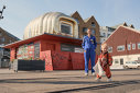 Imaginea articolului Casa gonflabilă, proiectată pentru a "rezista vieţii pe Marte”, poate fi vizitată. Are două etaje şi este alimentată de panouri solare