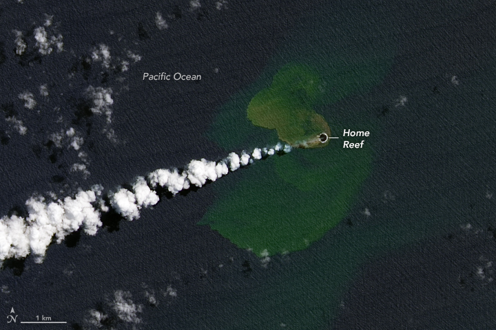 O insulă a apărut în Oceanul Pacific după erupţia unui vulcan subacvatic