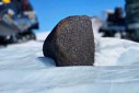 Imaginea articolului Un meteorit uriaş descoperit în Antarctica conţine cel mai vechi material din sistemul solar