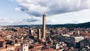 Imaginea articolului Unul din simbolurile oraşului Bologna s-ar putea prăbuşi. Turnul şi zona din jur au fost închise: situaţia este "critică"