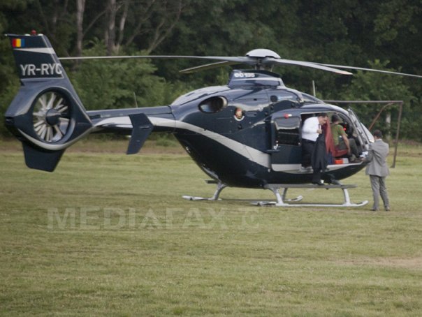 Imaginea articolului Marian Vanghelie a venit la nunta deputatului Adrian Mocanu cu un elicopter - VIDEO, FOTO