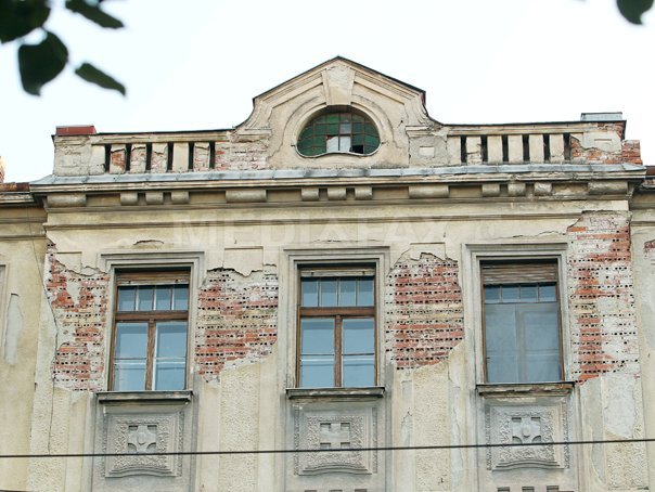 Imaginea articolului REPORTAJ: Peste jumătate dintre clădirile istorice din Timişoara sunt într-o stare avansată de degradare - FOTO