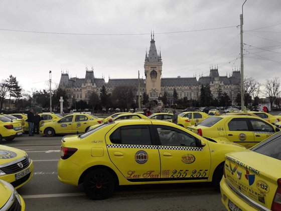 Imaginea articolului Cab Drivers Protest Ridesharing Apps In Major Cities 
