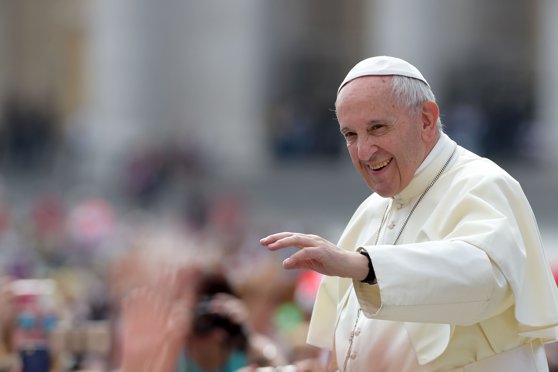 Imaginea articolului Pope Francis to Meet with Romanian President on May 31