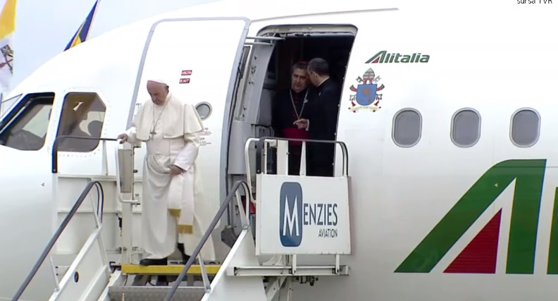 Imaginea articolului Pope Francis Arrives in Romania for Thee-Day Visit