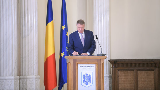 Imaginea articolului Opposition Parties Sign Romanian President’s National Pro-EU Pact  
