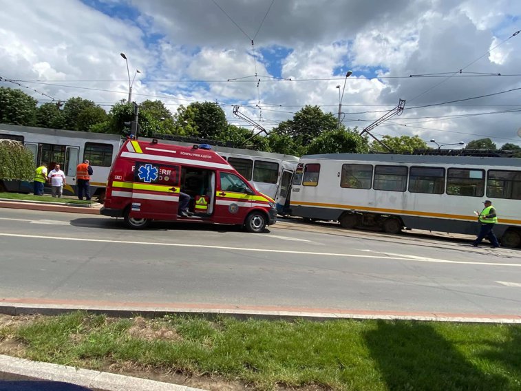 Imaginea articolului Seven people injured after two trams collided in Bucharest
